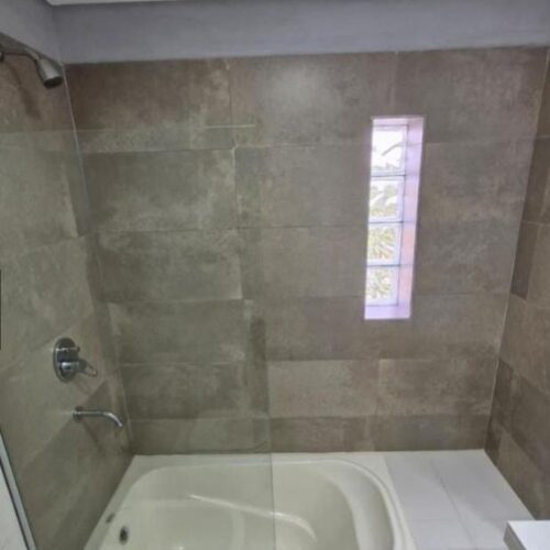 b19cdd6a-b3ce-46ec-b924-f7c7d7e820bd-1