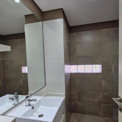 b3b438f3-3c6f-453e-a143-5960bcc07e1a